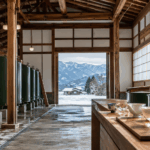 雪景色を望む新潟の伝統的な酒蔵と日本酒の試飲風景